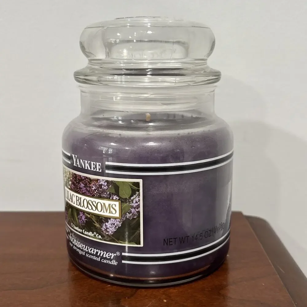 YANKEE CANDLE Lilac Blossom Medium Black Band Jar - VTG Unburned New 14.5oz